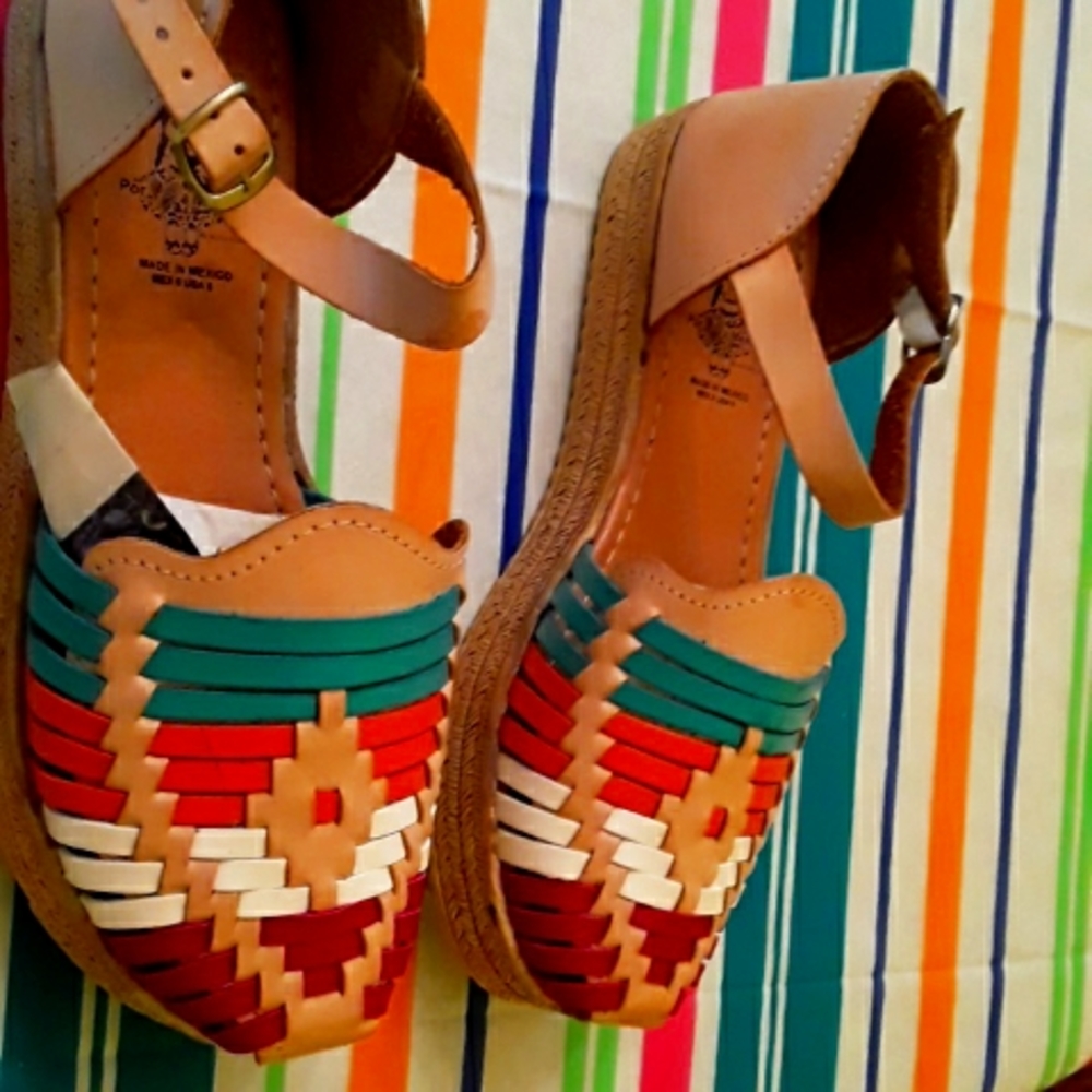 Sandles